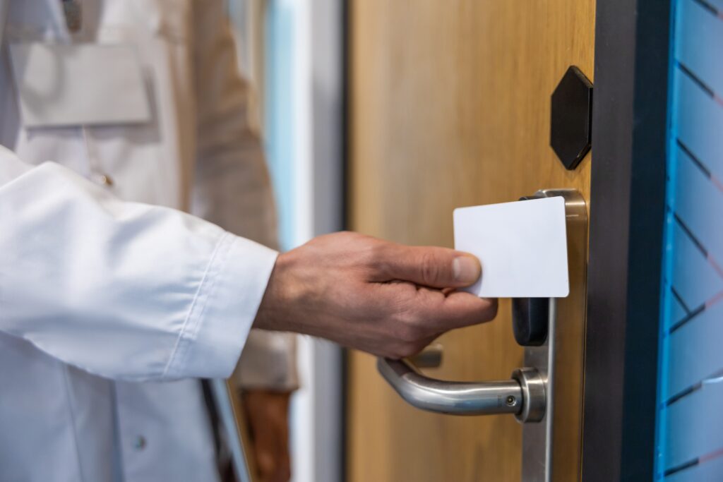 病院・クリニック向け 入退室管理システム